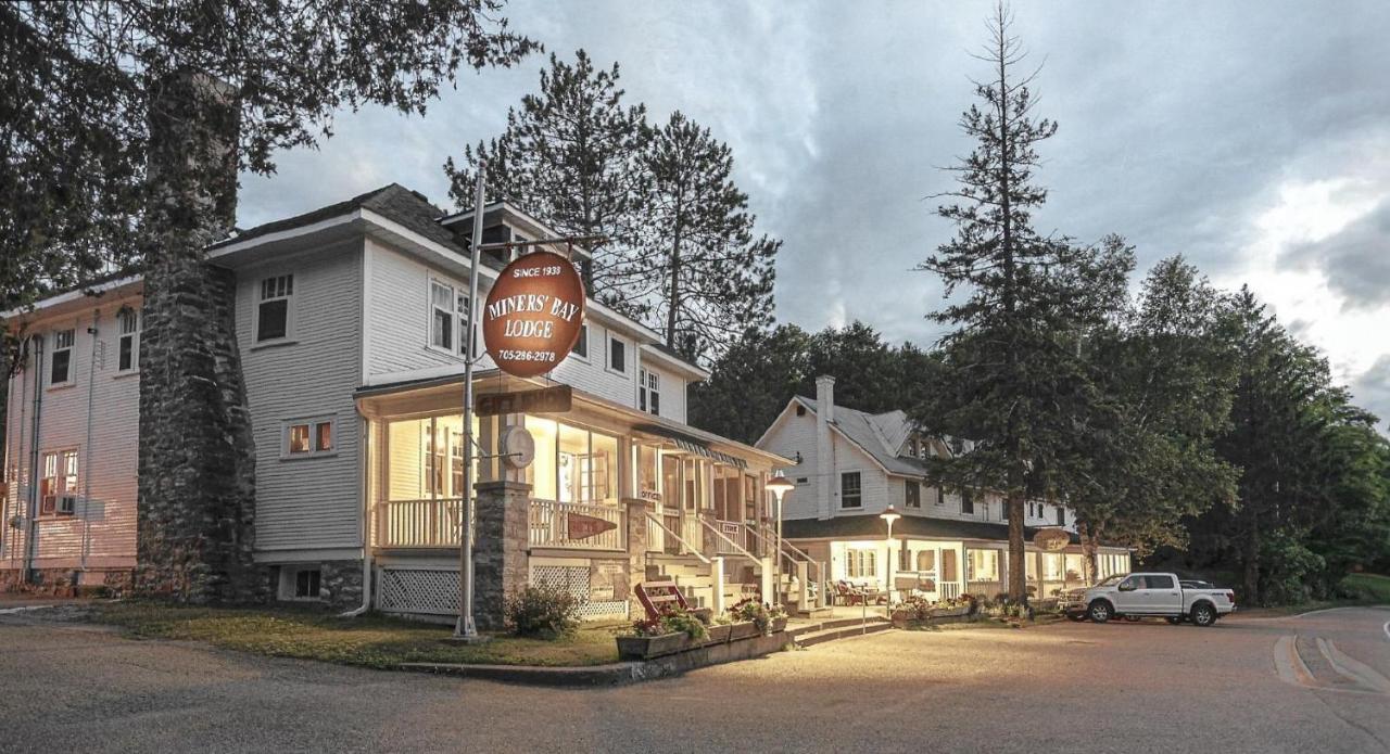 Miners' Bay Lodge Minden ภายนอก รูปภาพ